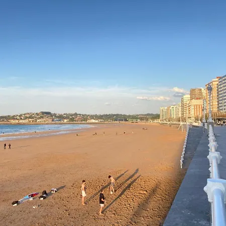 Luminoso Y Acogedor A Un Paso De La Playa Registro Turismo Vut 2467 As * Gijon