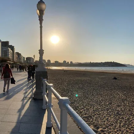Luminoso Y Acogedor A Un Paso De La Playa Registro Turismo Vut 2467 As *