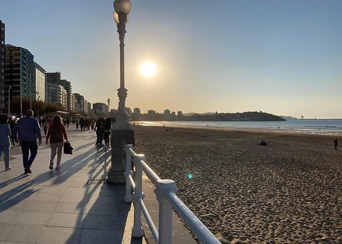 Luminoso Y Acogedor A Un Paso De La Playa Registro Turismo Vut 2467 As *